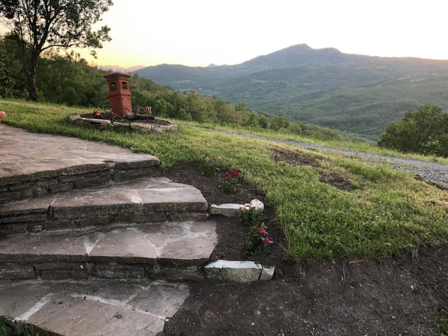 Villa La Casa Sulla Collina Varsi Exterior foto